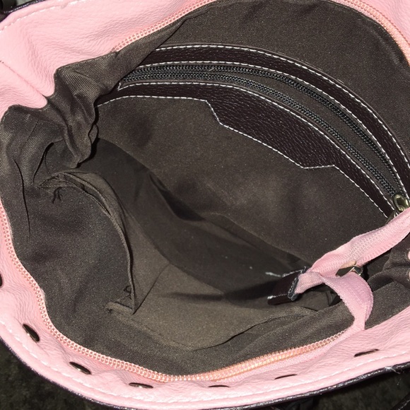 Pink purse with cross gem - Picture 3 of 3